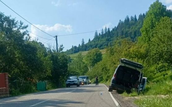 Дитина постраждала в автопригоді у Воловці: поліція з'ясовує обставини
