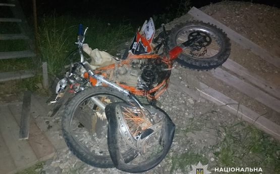 17-річний загинув, а 15-річного госпіталізували: трагічна ДТП за участі мотоцикла та легковика (ФОТО)