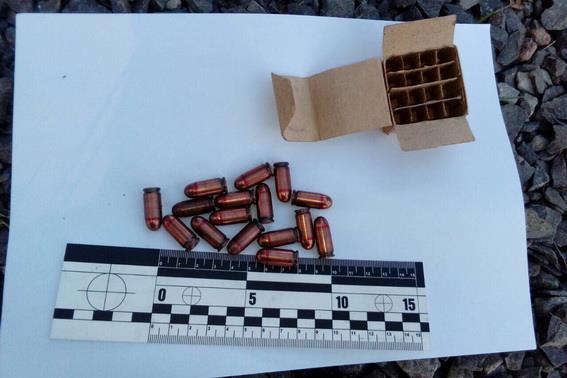 16 набоїв до вогнепальної зброї працівники поліції вилучили у мешканця м.Мукачева. Вже судимий чоловік намагався їх продати своєму знайомому по вул.Свалявській.