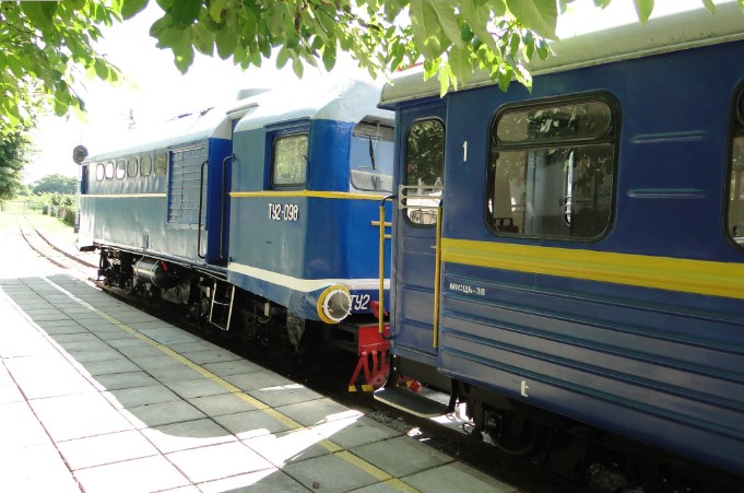 Попри закриття від Укрзалізниці, Ужгородська дитяча залізниця все таки відновлює рух поїздів.