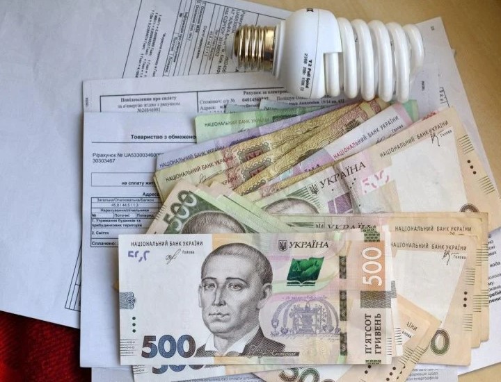 В Україні скасували мораторій на відключення електроенергії боржникам. Стало відомо, яка сума заборгованості за комунальну послугу може призвести до обмежень.