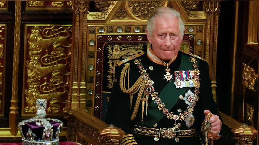 Новим королем Великобританії після смерті Єлизавети ІІ став 73-річний принц Чарльз. Він був прямим спадкоємцем найдовше в історії Британії.