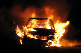 29 апреля в 06:15 поступило сообщение о пожаре, который вспыхнул примерно в 05:30 в автомобиле Volkswagen Passat по адресу: ул. Виноградов, ул. Виноградов. И. Франко.