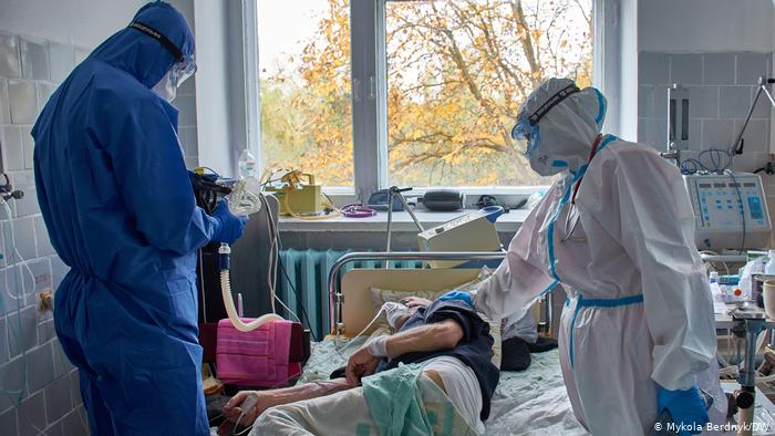 Коронавірус в Україні нікуди не зник, ба більше, судячи з усього, захворювання продовжує поширюватися країною.

