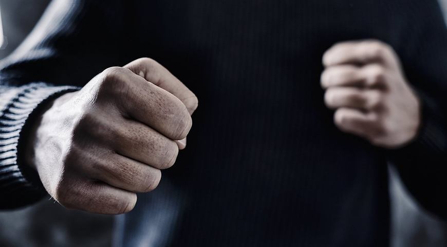 Чоловік влаштував бійку, спробував втекти, але був затриманий правоохоронцями.