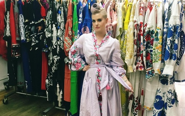 Підкорили серце співачки вишукані сукні-вишиванки українського дизайнера Юлії Магдич.