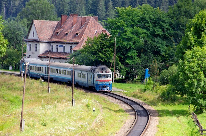 Відтепер кінцева зупинка поїзда буде у селі Ділове.