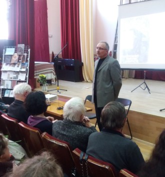 У Закарпатській академії мистецтв провели презентацію книжки «Церковний живопис Закарпаття» Михайла Приймича.

