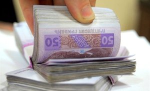 Уряд перерозподілив 198,7 млн гривень грошової допомоги з держбюджету Луганської області на здійснення соціальних виплат у 5 інших областях. 