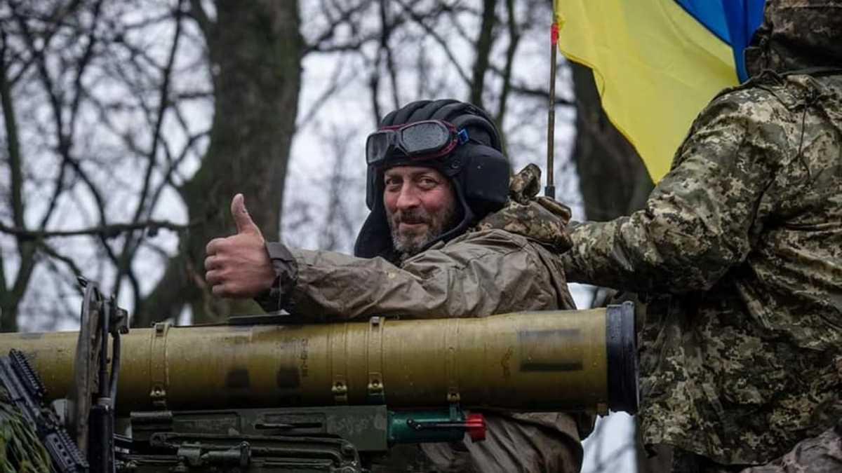 Украинские защитники провели успешную контратаку в Донецкой области. Они освободили город Марьинку.