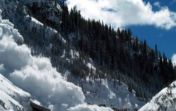 Сьогодні, 10 лютого, на Прикарпатті оголошено штормове попередження. У високогір'ї – велика сніголавинна небезпека.
