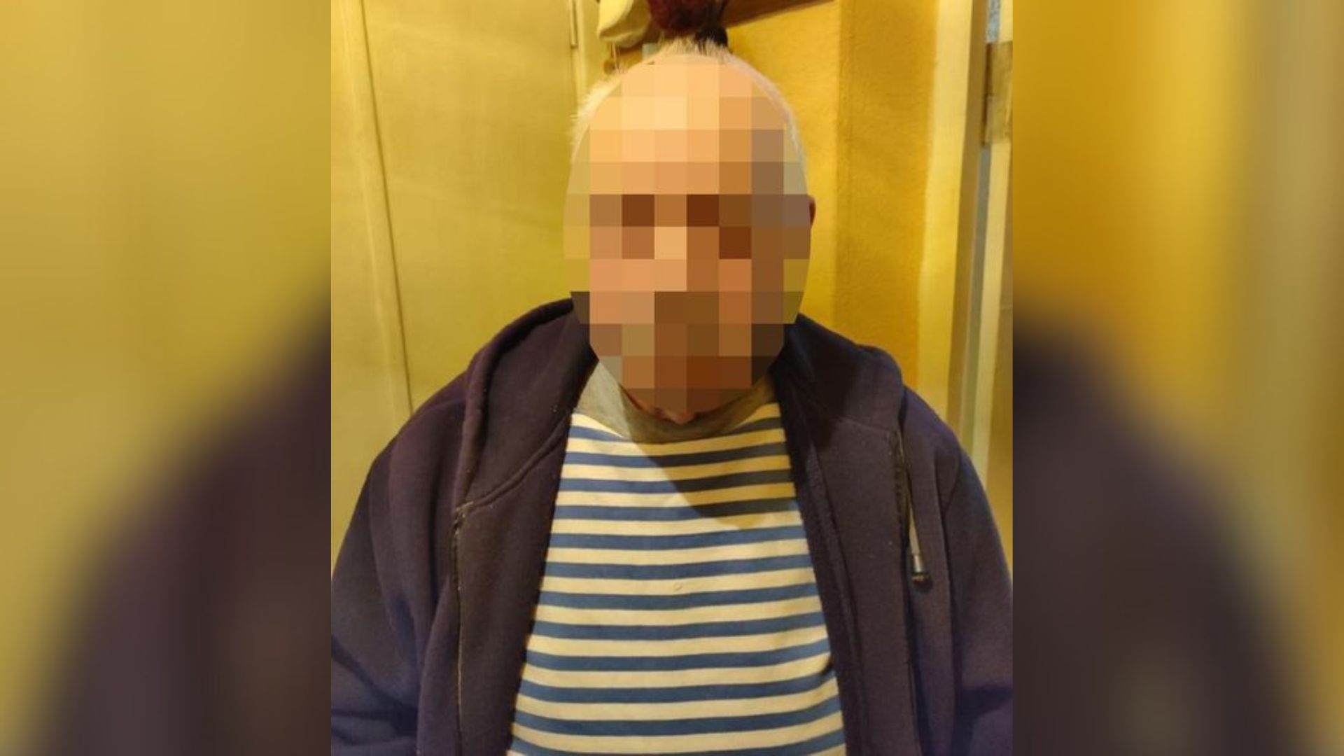 У Києві затримали чоловіка, який під час конфлікту з дружиною неодноразово вдарив жінку сокирою по голові.