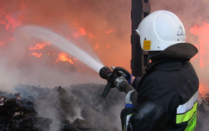 Співробітники Ужгородського відділення поліції встановлюють обставини пожежі культової споруди в селі Велика Добронь. 
