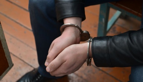 Работники криминальной полиции Ужгорода задержали 42-летнего жителя Ивано-Франковской области, который похитил из дома ужгородцев ювелирные изделия.