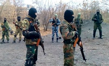 Терористи продовжують активну передислокацію живої сили і техніки та зміцнення вогневих точок на Сході України