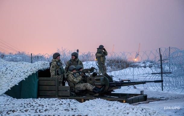 За минулу добу позиції українських військовослужбовців 60 разів зазнавали обстрілу з боку сепаратистів. Один боєць отримав поранення, передає штаб АТО.