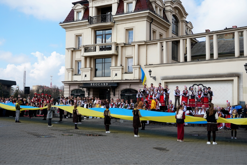 До заходу долучилися співочі колективи нашого краю та інших регіонів України. 