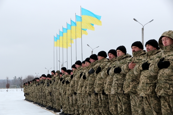 Громадянам України, які змушені були покинути тимчасово окуповану територію Криму і Донбасу, також надсилають повістки для часткової мобілізації