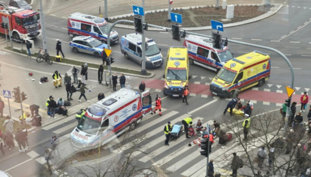 Six Ukrainian citizens were injured as a result of a car driving into a crowd in Szczecin, Poland, on March 1. Among the Ukrainians, four women and one man aged 20 to 42, as well as a five-year-old boy, were injured.
