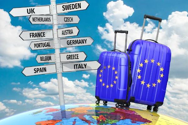Євросоюз відклав введення обов'язкової плати за поїздки по безвізу
