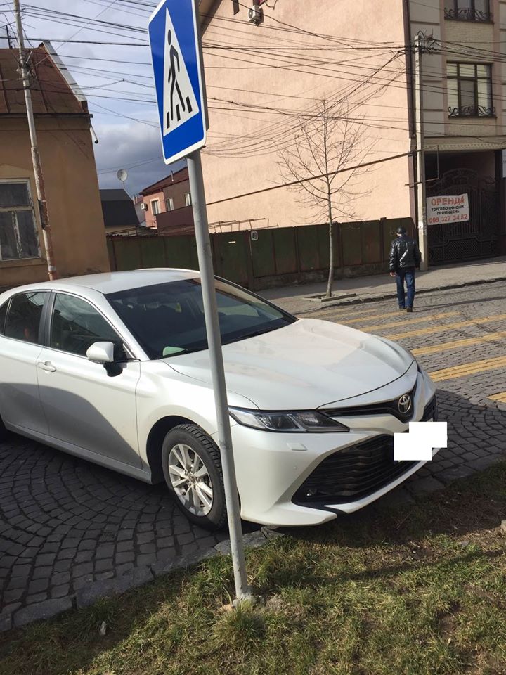 В Мукачеві понад 200 водїв-порушників відмовляються сплатити штраф