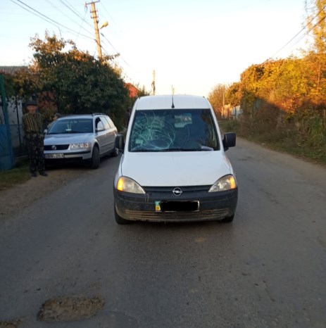 Учора сталася аварія у селі Великі Ком'яти, Виноградівського району. Автомобіль збив 13-річну дівчинку-пішохда.