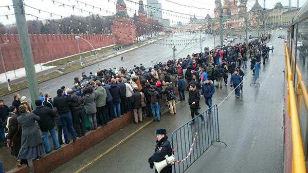 Путін та Медведєв відмовилися їхати на похорон Нємцова