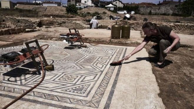 В південно-східній Франції археологи знайшли руїни стародавніх римських вулиць із 