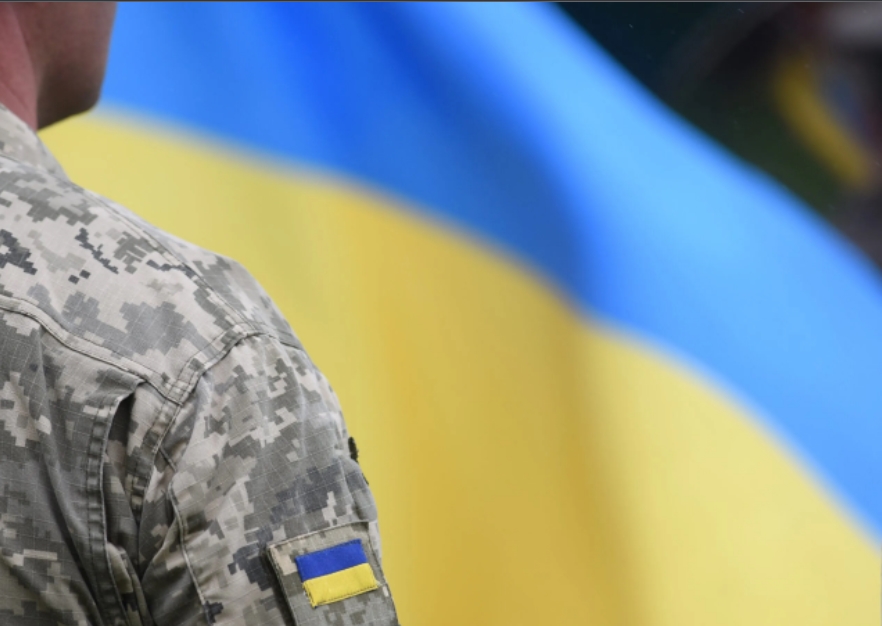 Новое пополнение добровольцев, поступивших на военную службу в 101-ю отдельную бригаду территориальной обороны Вооруженных Сил Украины.