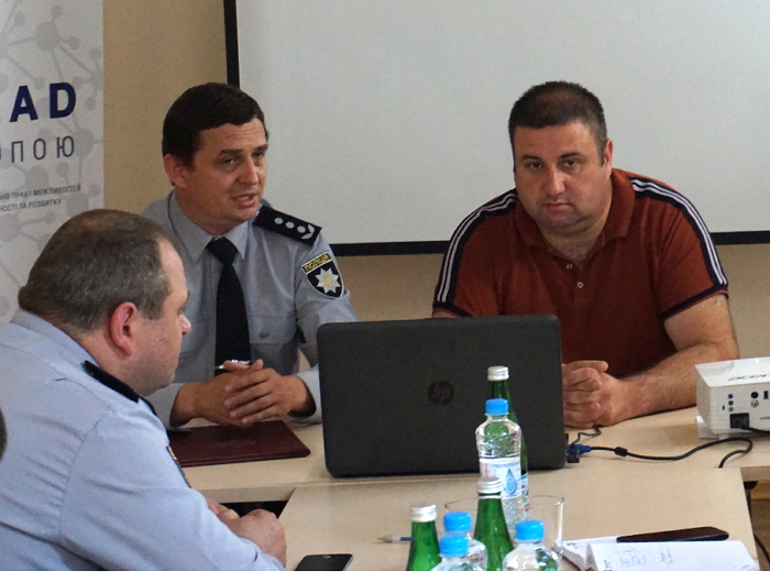 Проект «Поліцейський офіцер громади» може запрацювати в ОТГ Закарпатської області вже до кінця цього року або на початку наступного. 
