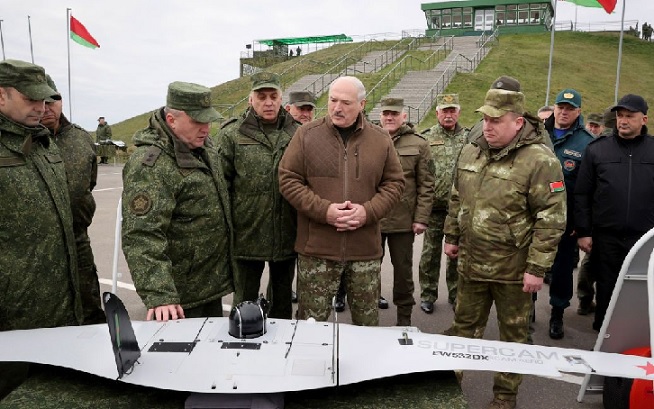 Лукашенко заявив, що на сьогодні його війська 