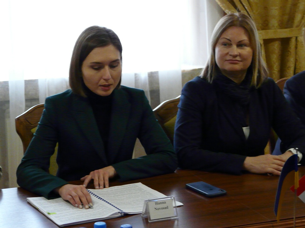 Сьогодні, 6 грудня, у рамках робочої поїздки у Закарпатську область міністр освіти і науки України в облдержадміністрації зустрілася з керівниками угорських товариств: