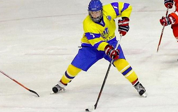 Українські хокеїсти U18 впевнено обіграли Угорщину