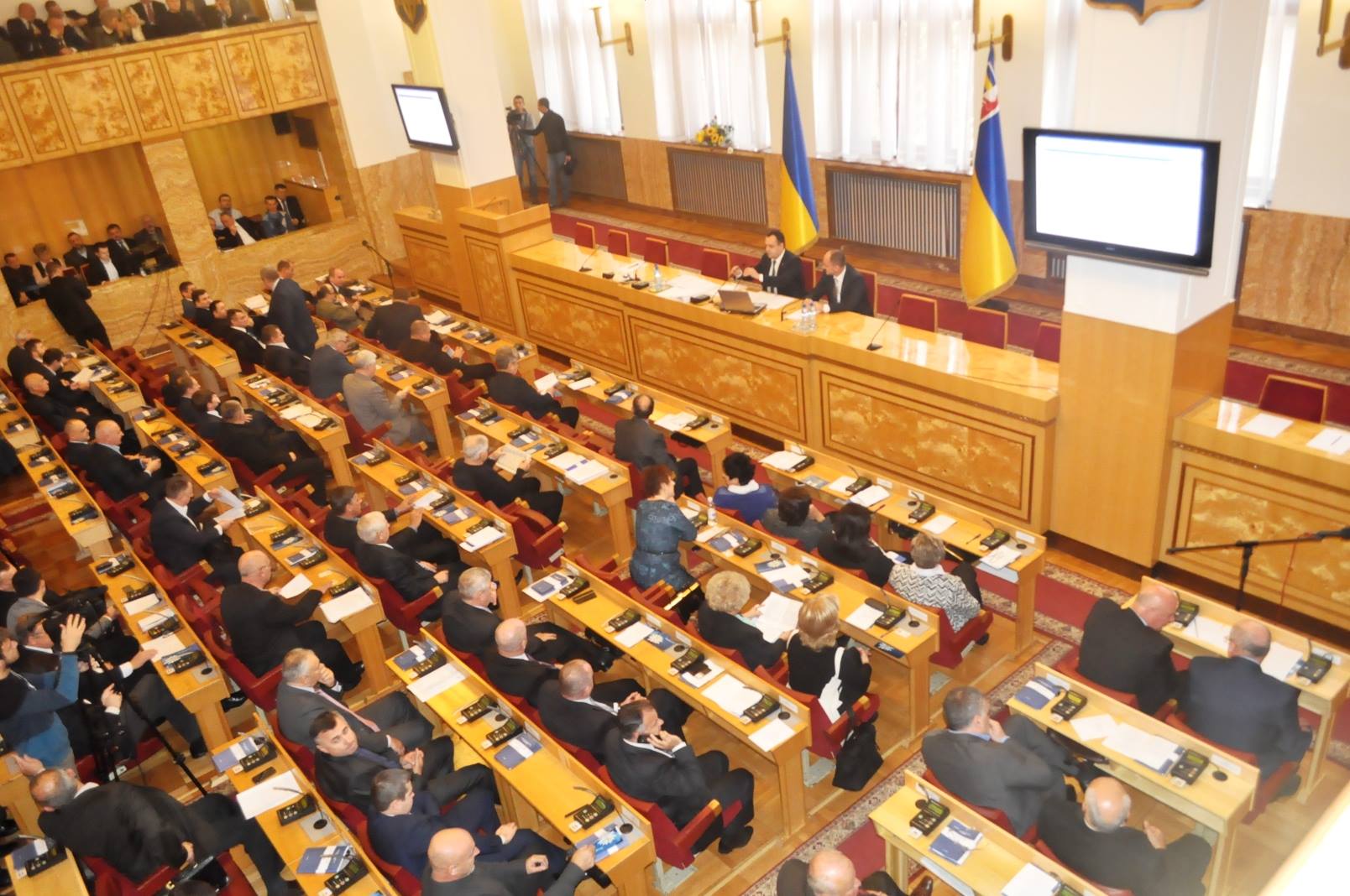 У середу, 3 червня, у сесійній залі Закарпатської ОДА відбувся семінар, на якому йшлося про комплексну реформу пенсійного забезпечення.