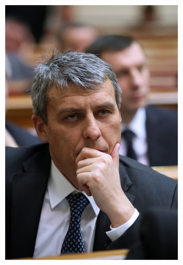 Народний депутат України Іван Бушко розповів, чому вирішив не брати участь у парламентських виборах 26 жовтня. В ексклюзивному інтерв'ю газеті 