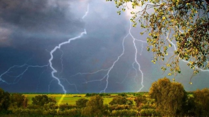 Головне управління ДСНС України у Закарпатській області повідомляє про можливі дощі.