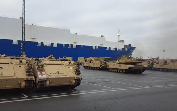 З'явилося відео вивантаження танків США у Німеччині / ВІДЕО