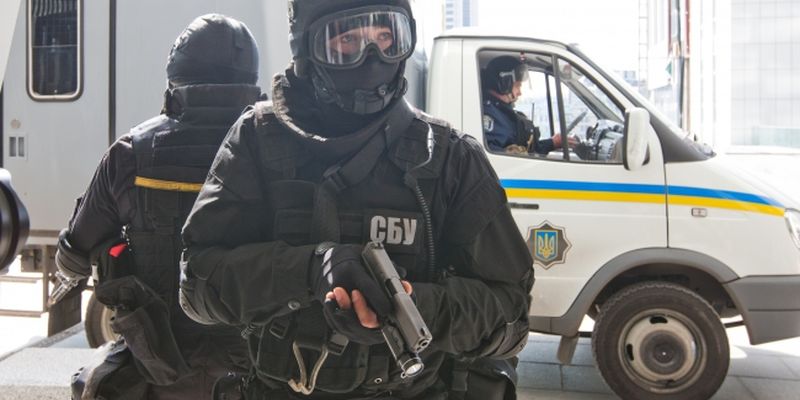 Співробітники СБУ затримали на Дніпропетровщині мешканця м. Макіївка Донецької області, який вступив до «поліції ДНР» та був направлений для організації підривної роботи в мирні міста.
