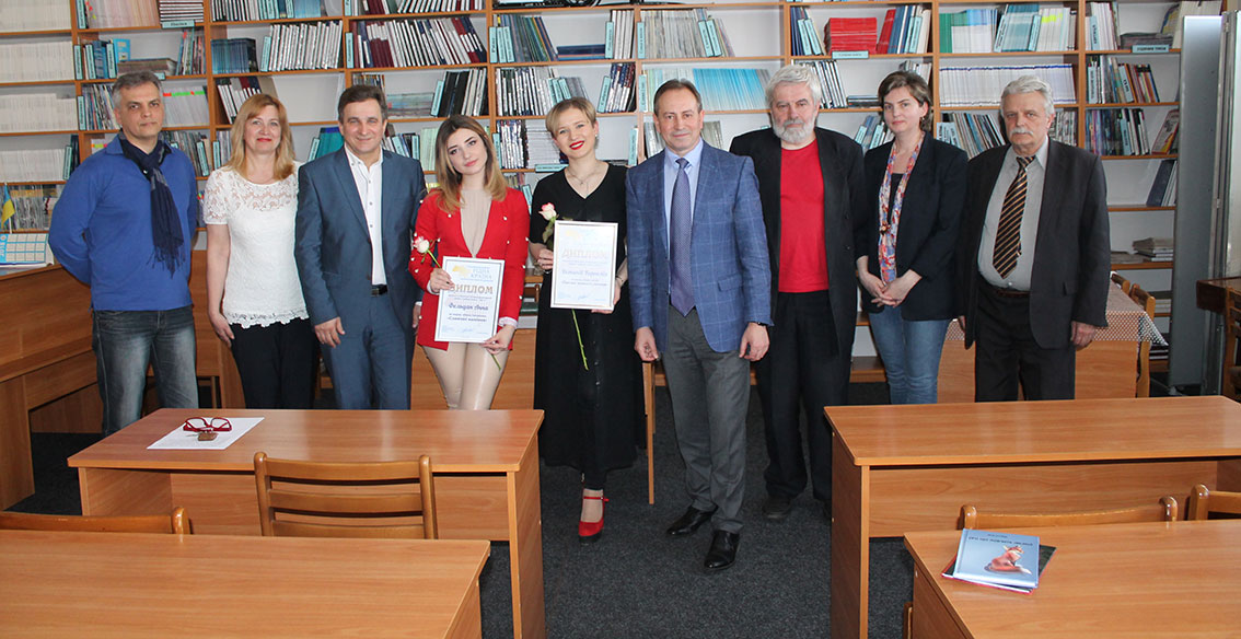 12 квітня в Закарпатській обласній універсальній науковій бібліотеці імені Ф.Потушняка вручили літературну премію «Дебют Срібної Землі». 