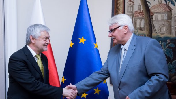 Міністерство закордонних справ Польщі призначило новим послом в Україні Яна Пєкло.