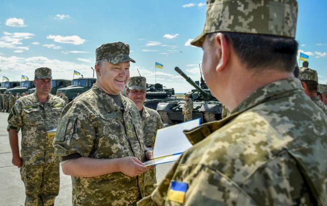 Президент Петро Порошенко заявив, що в бюджеті на 2017 рік на оборону і безпеку мають виділити 5% ВПП. 