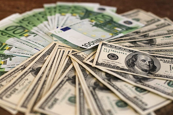 Національний банк України на 14 січня 2019 року зміцнив курс гривні більш ніж на 11 копійок - до 28,15 гривень за долар - в порівнянні з попереднім банківським днем.
