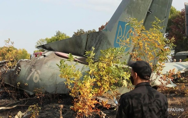 Серед загиблих в авіакатастрофі літака Ан-26 військовослужбовців - 19 курсантів і сім офіцерів.