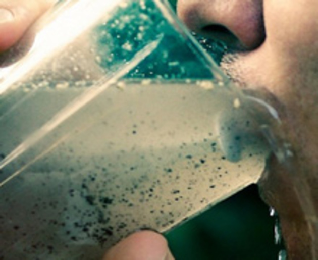 В частности содержание нефтепродуктов и марганца превышает допустимые нормы для питьевой воды.