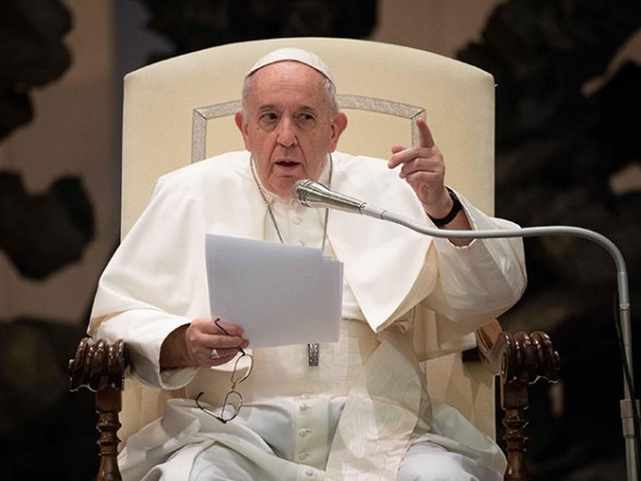 Папа Римський Франциск закликав світових лідерів зупинити війну в Україні, доки вона не знищила людство. 
