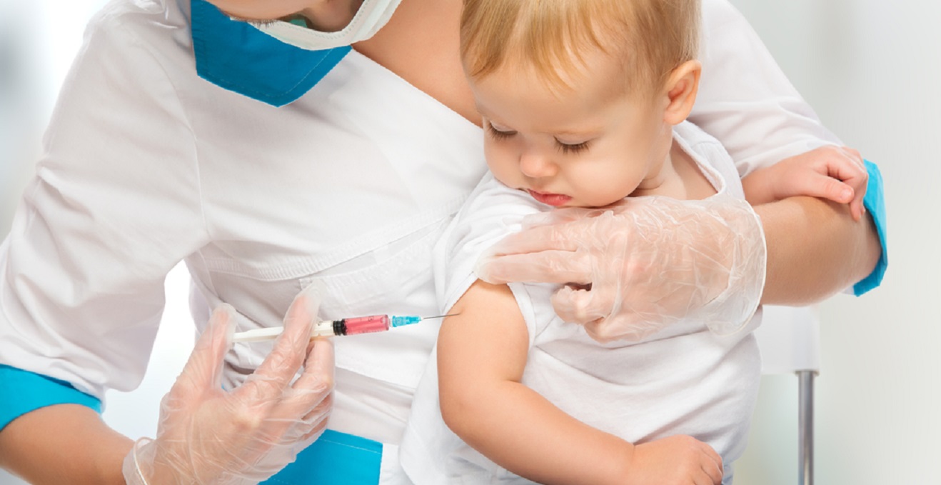 У Закарпатській області відмову від вакцинації підписали 2,5 тисячі батьків.


