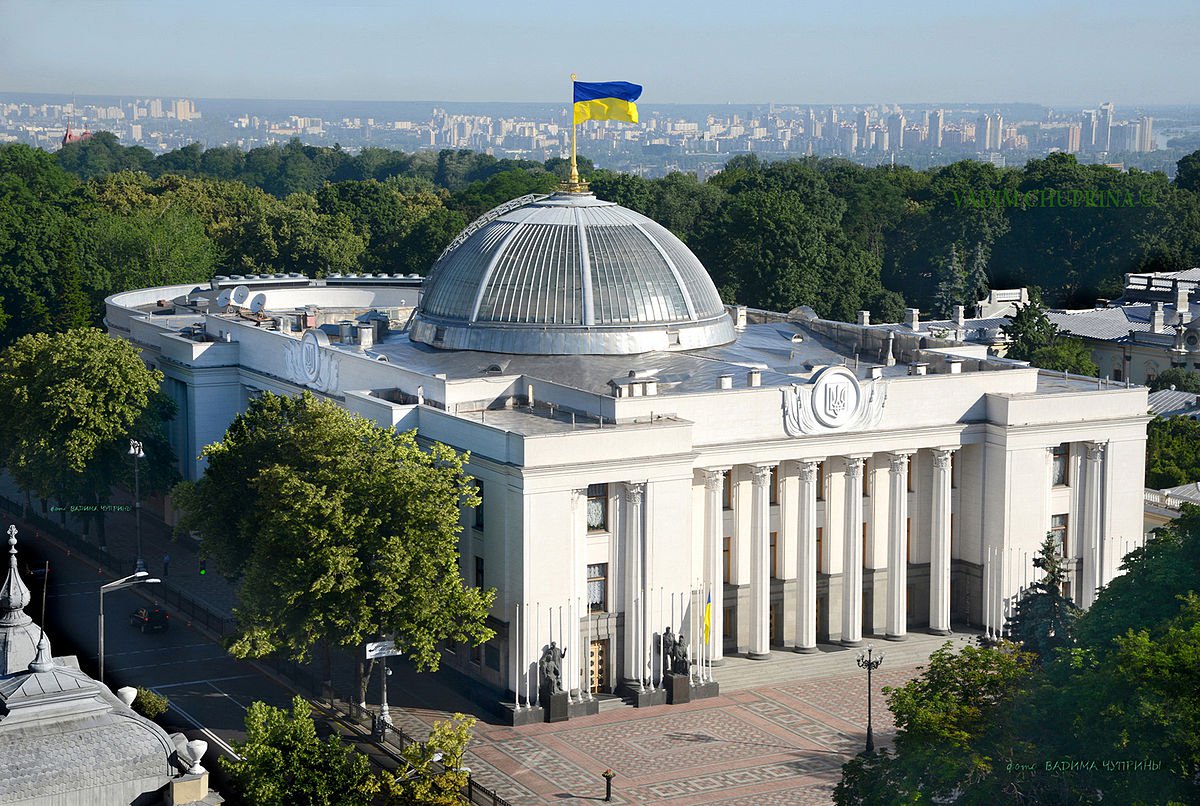 На посаду нового голови Верховної Ради України фракція партії «Слуга народу» пропонуватиме Дмитра Разумкова.