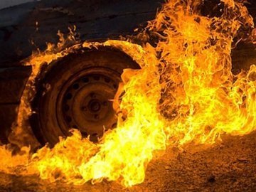 7 июля в 03:39 поступило сообщение о возгорании легкового автомобиля ВАЗ-2105 1990 г.в., по адресу: Тячевский район, пгт Тересва, вул. Заводская.
