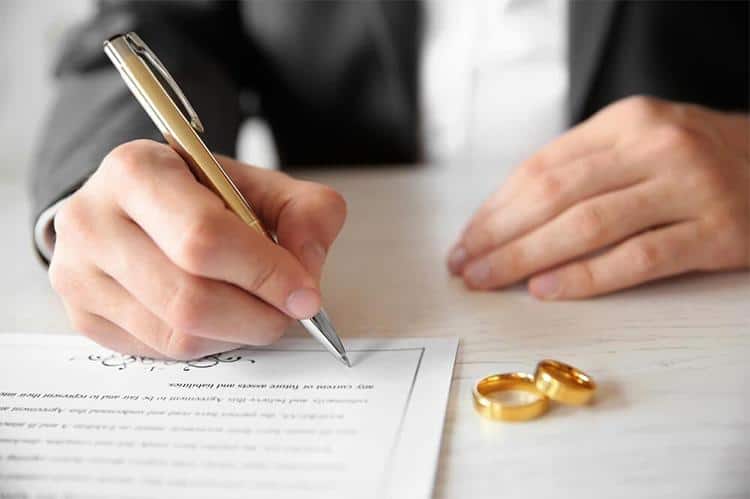 Міністерство юстиції України нагадує про порядок укладення шлюбного договору, щоб потім не виникало проблем.