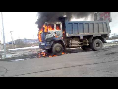 На Воловеччине во время движения загорелся грузовой автомобиль.
